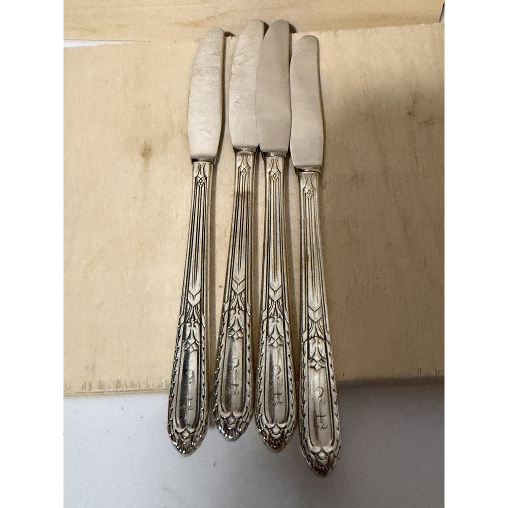 vintage Knifes 4 silverplated flatware handles